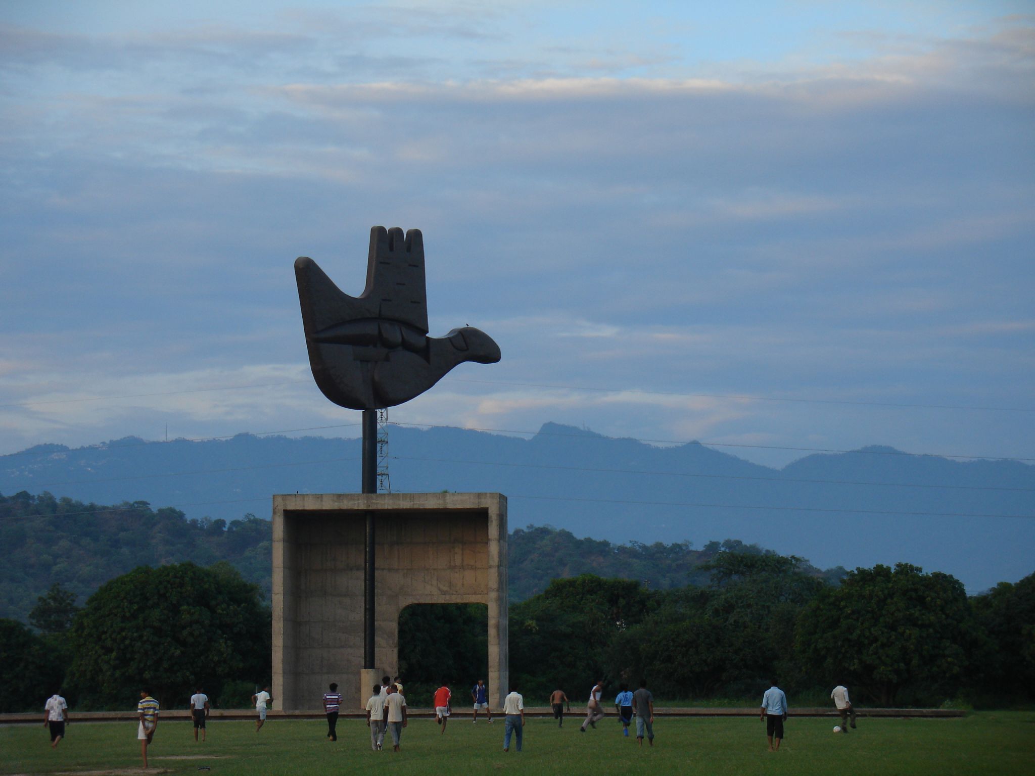 Haldwani to Chandigarh Taxi