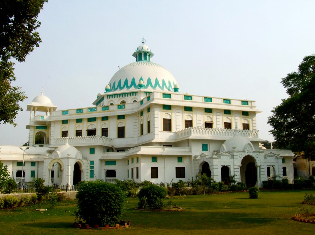 Dehradun to Faridkot Taxi