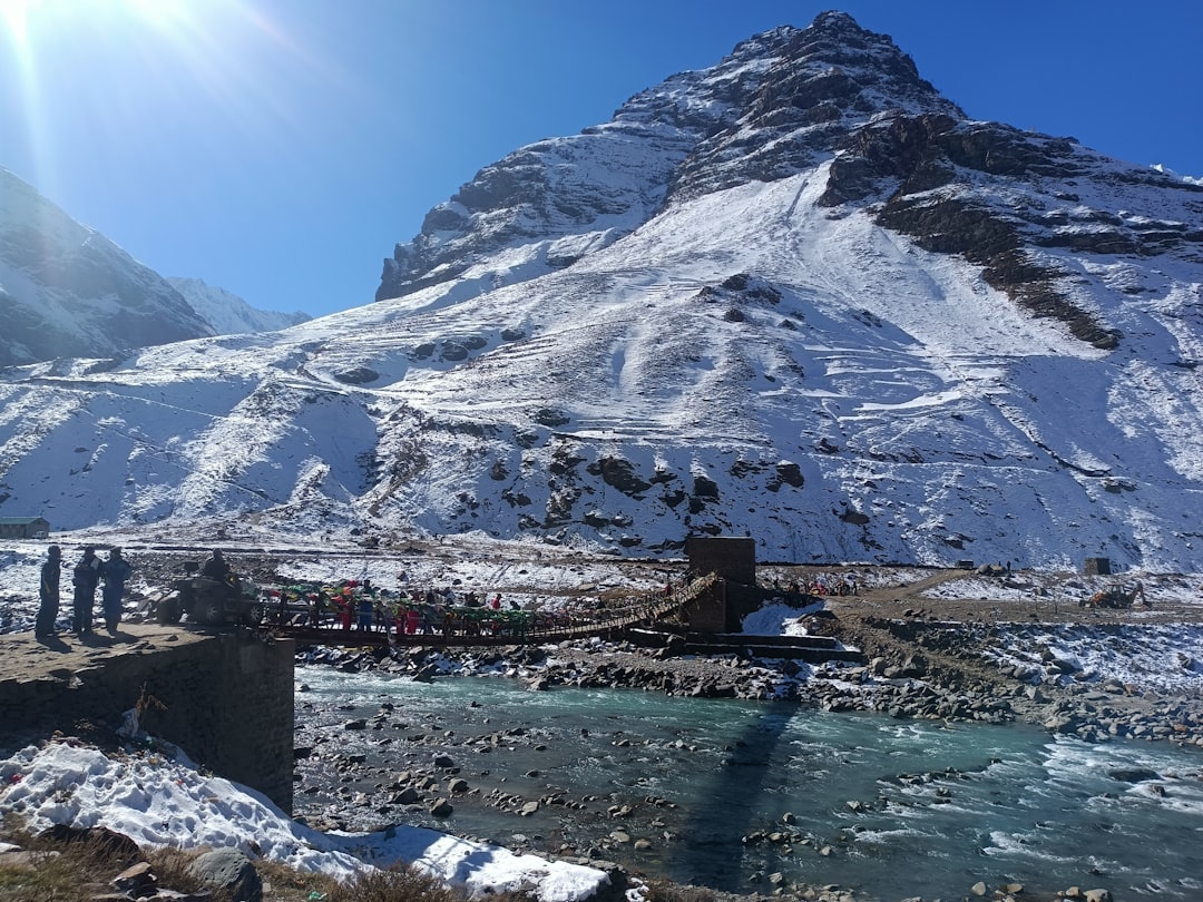 Delhi to Manali Taxi